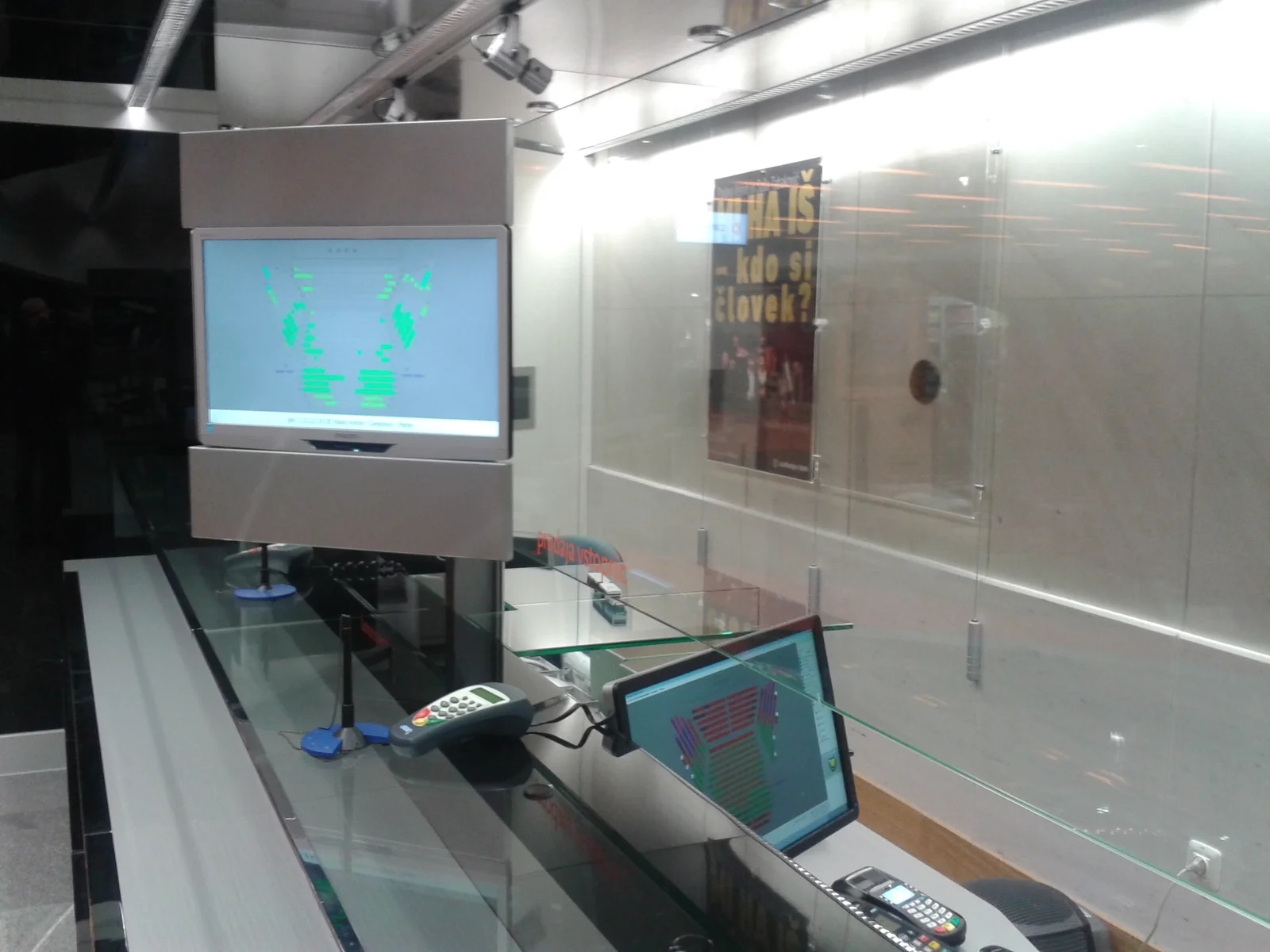 Generic vs Specialized Box Office: Comparison